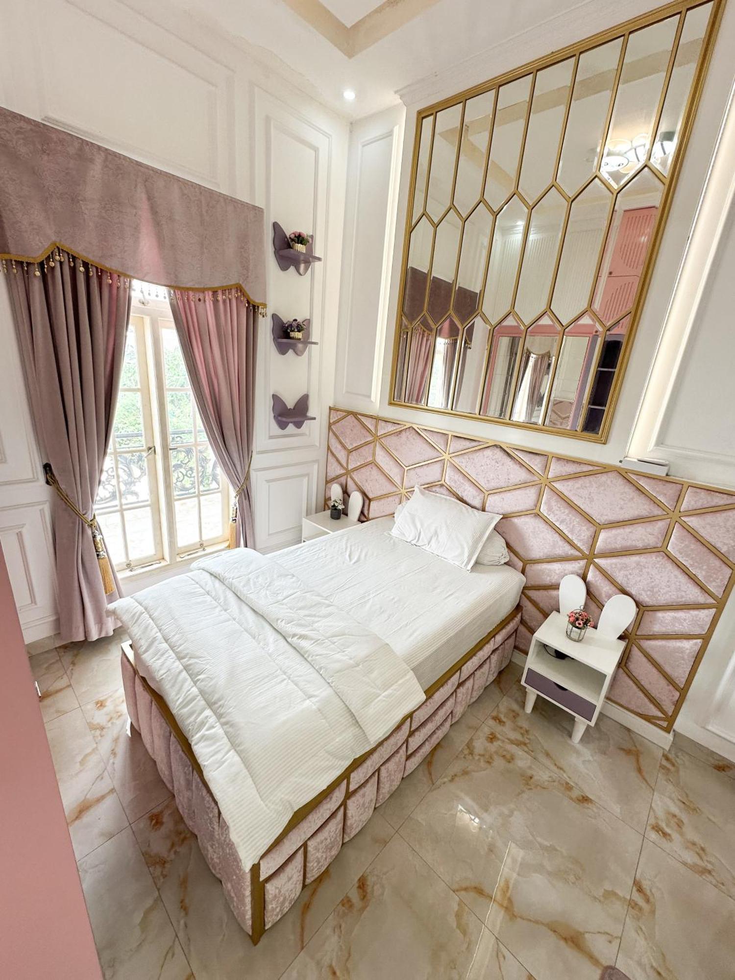 Villa Rumah Putih Jogja Γιογκιακάρτα Εξωτερικό φωτογραφία