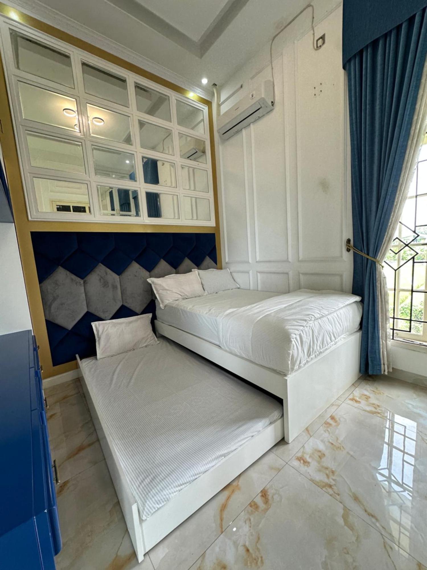 Villa Rumah Putih Jogja Γιογκιακάρτα Εξωτερικό φωτογραφία
